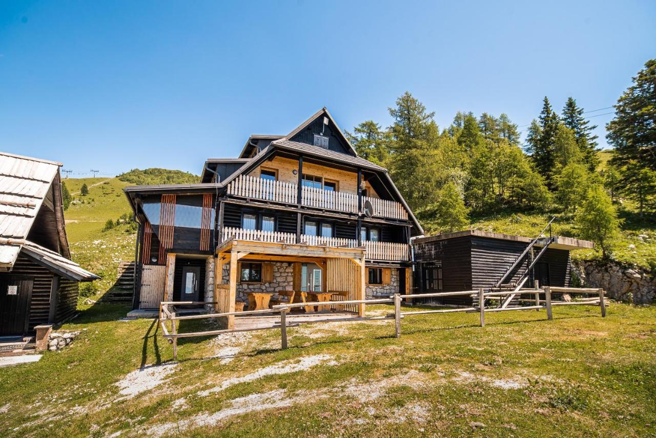 Apartments Zvoh, Krvavec, Ski-In, Ski-Out Церкле на Горенскем Екстериор снимка