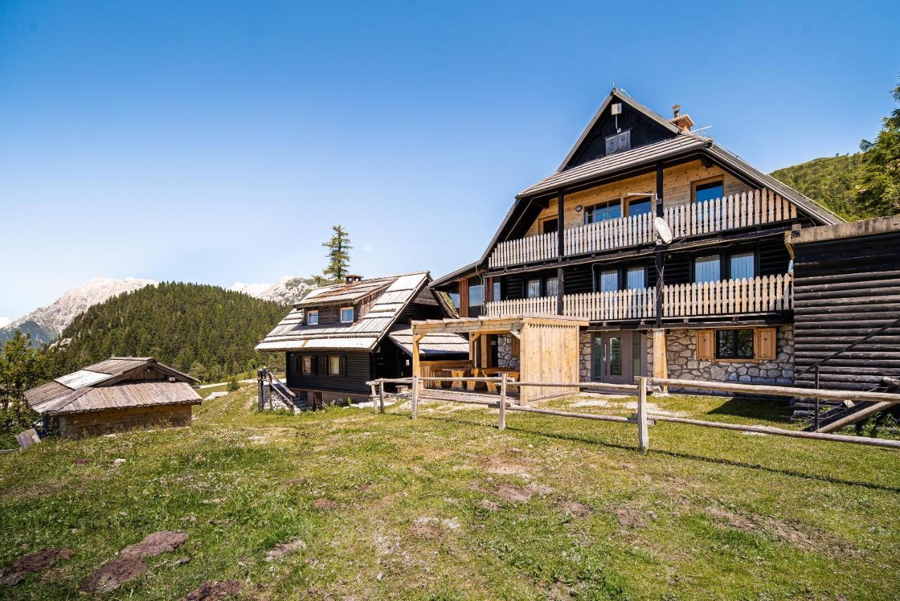 Apartments Zvoh, Krvavec, Ski-In, Ski-Out Церкле на Горенскем Екстериор снимка