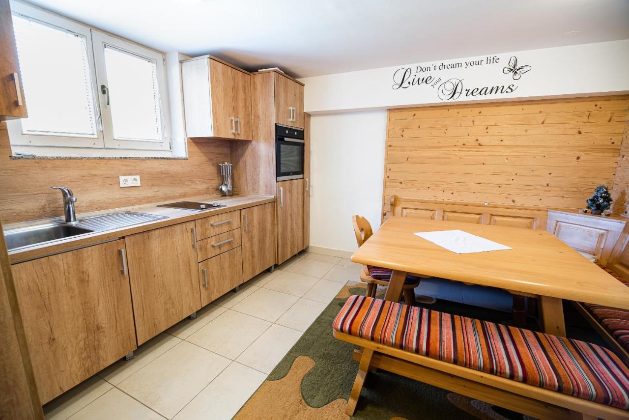 Apartments Zvoh, Krvavec, Ski-In, Ski-Out Церкле на Горенскем Екстериор снимка