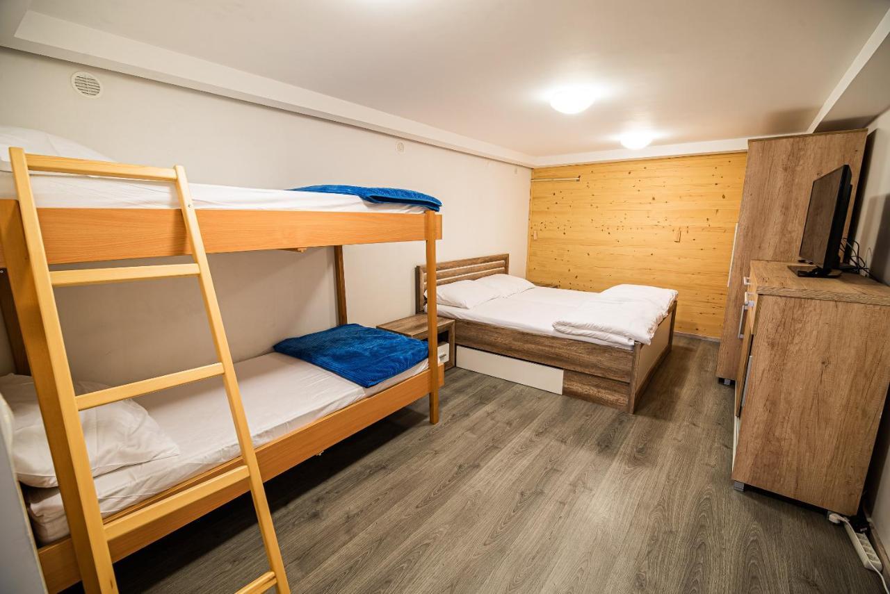 Apartments Zvoh, Krvavec, Ski-In, Ski-Out Церкле на Горенскем Екстериор снимка