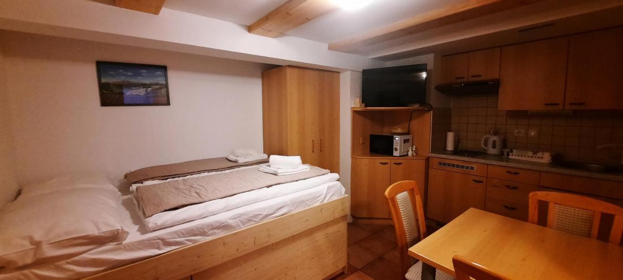 Apartments Zvoh, Krvavec, Ski-In, Ski-Out Церкле на Горенскем Екстериор снимка