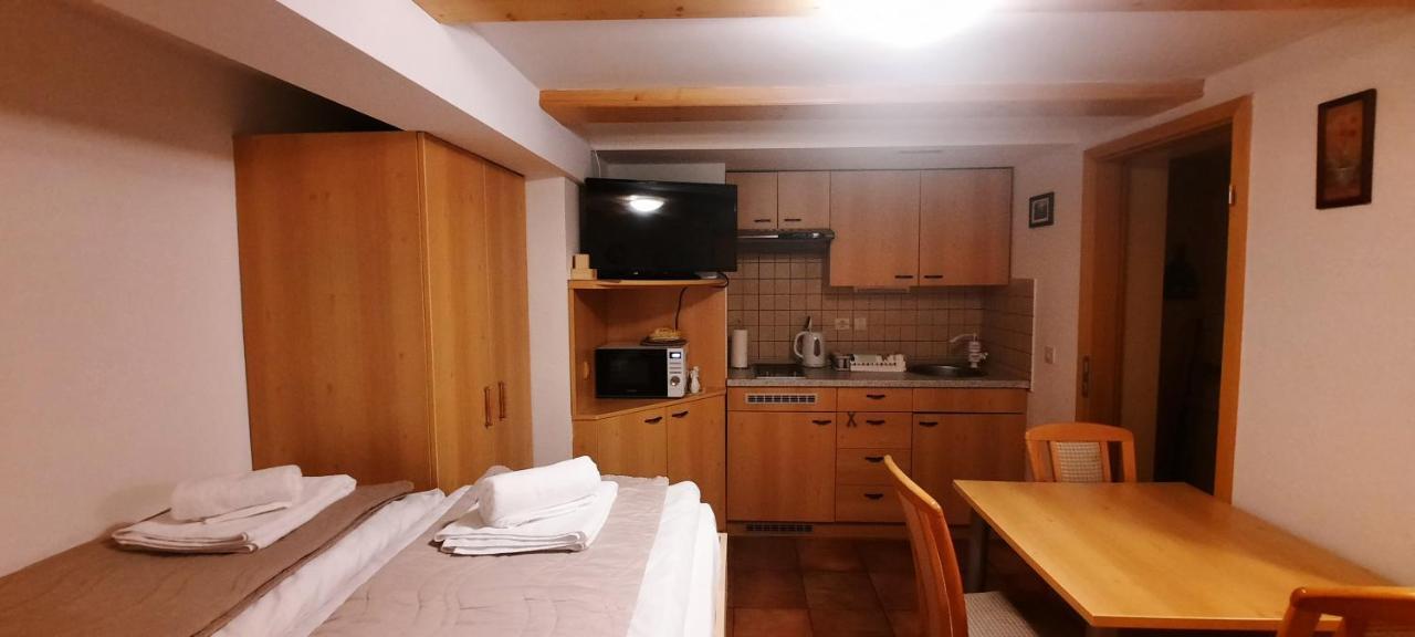 Apartments Zvoh, Krvavec, Ski-In, Ski-Out Церкле на Горенскем Екстериор снимка