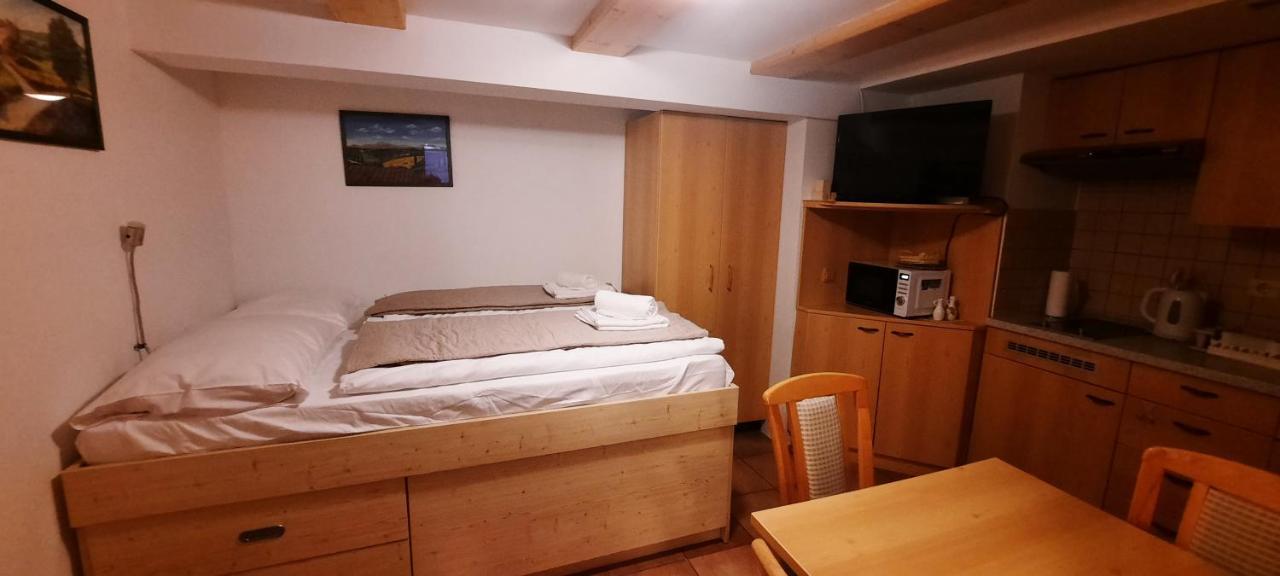 Apartments Zvoh, Krvavec, Ski-In, Ski-Out Церкле на Горенскем Екстериор снимка
