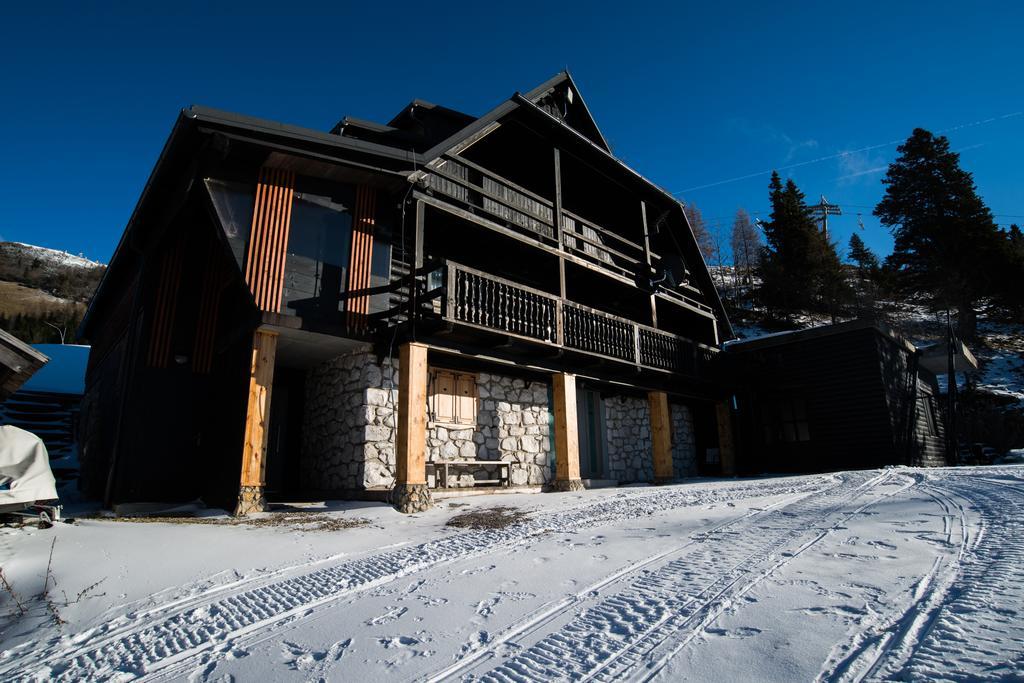 Apartments Zvoh, Krvavec, Ski-In, Ski-Out Церкле на Горенскем Екстериор снимка