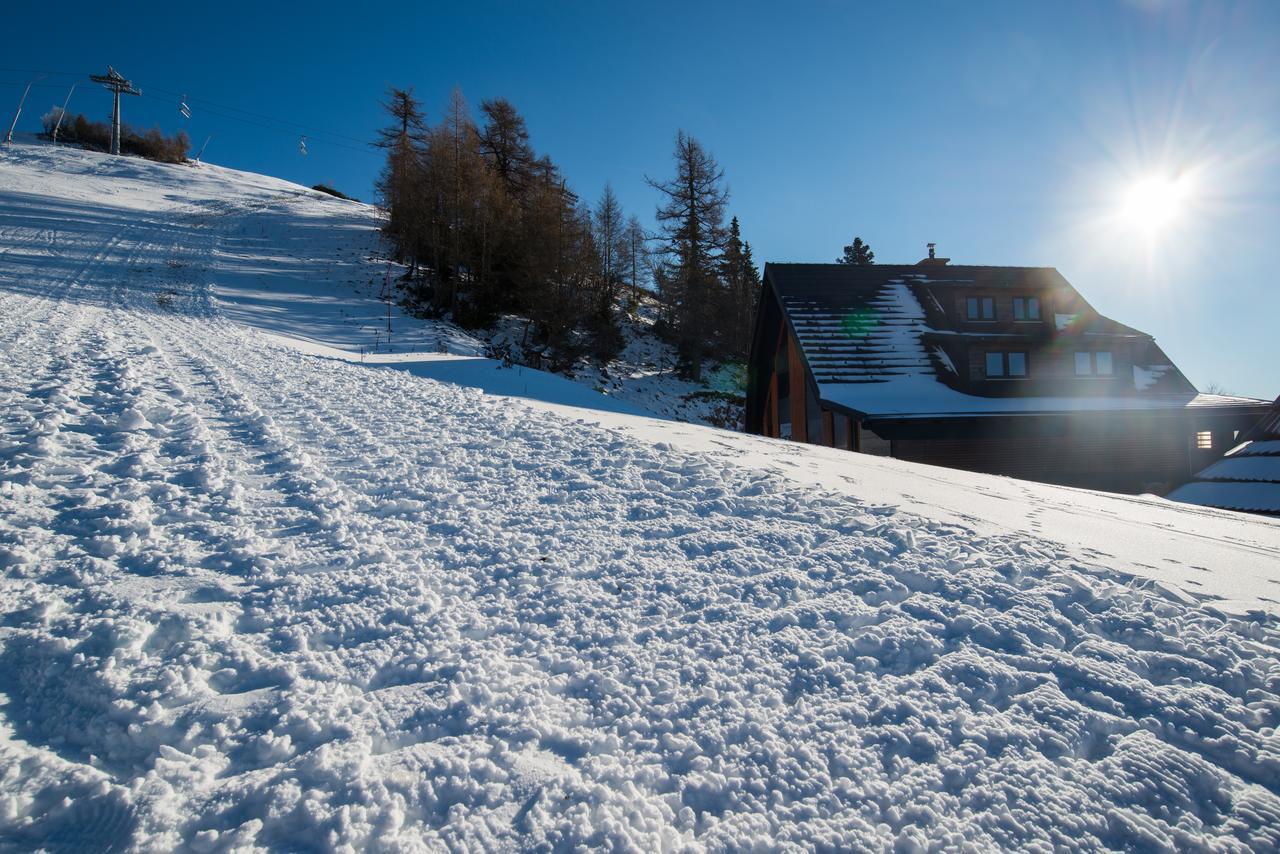 Apartments Zvoh, Krvavec, Ski-In, Ski-Out Церкле на Горенскем Екстериор снимка